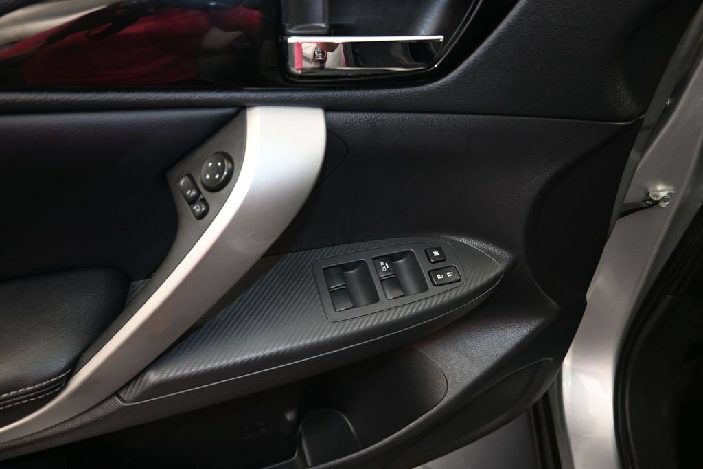 Used 2024 Mitsubishi Eclipse Cross SEL AWD/4WD image 11