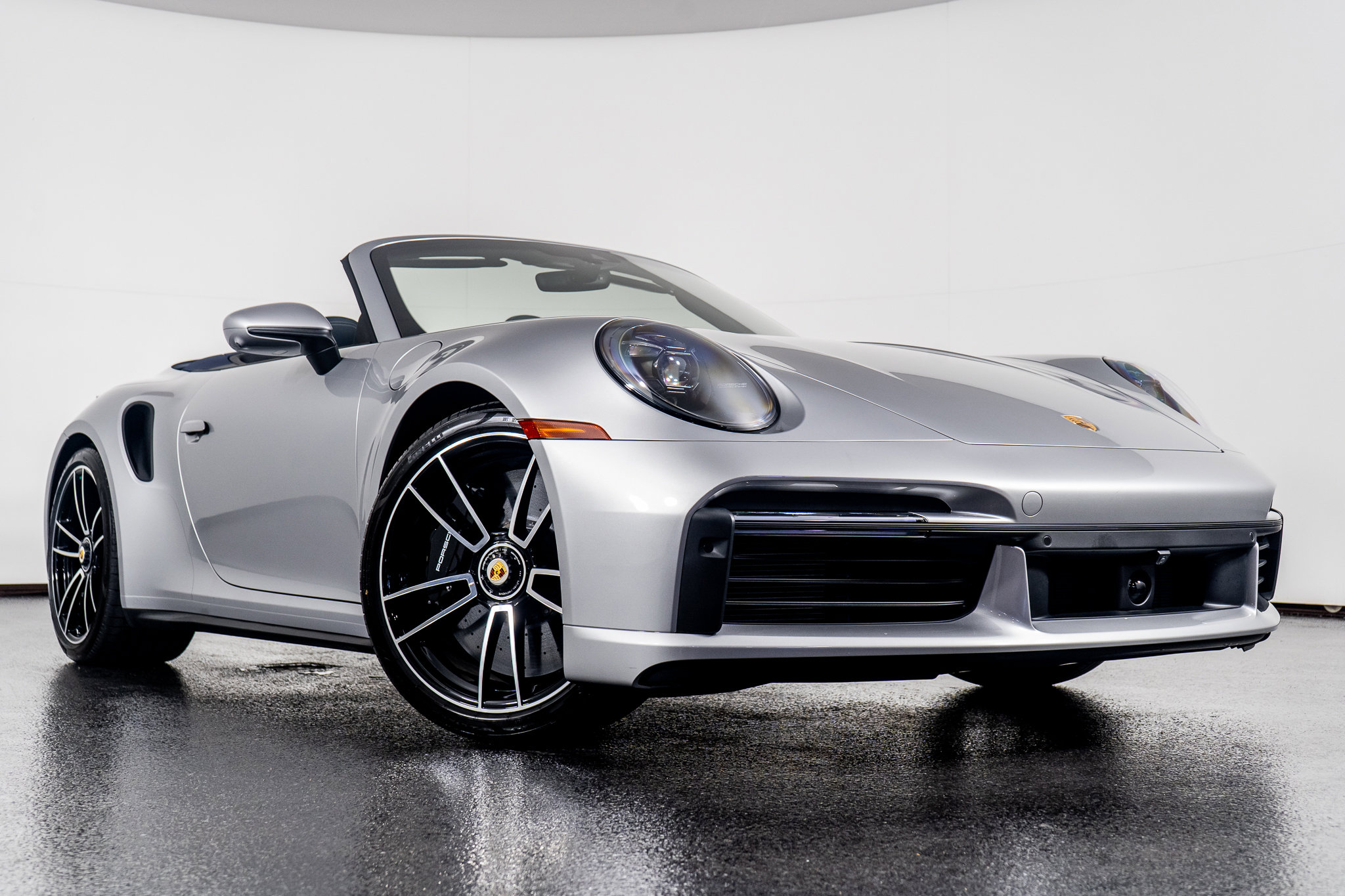 Used 2025 Porsche 911 Turbo S image 4