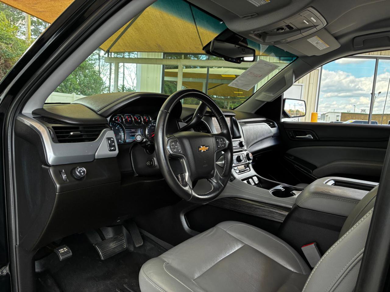 Used 2019 Chevrolet Tahoe LT w/ Luxury Package RWD image 14