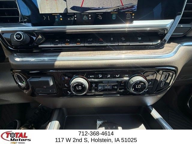 Used 2023 Chevrolet Silverado 1500 LTZ AWD/4WD image 26