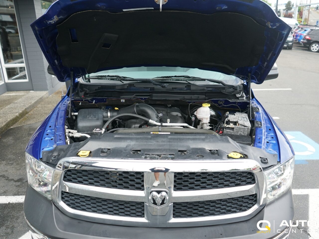 Used 2018 RAM 1500 ST w/ SXT Appearance Group AWD/4WD image 11