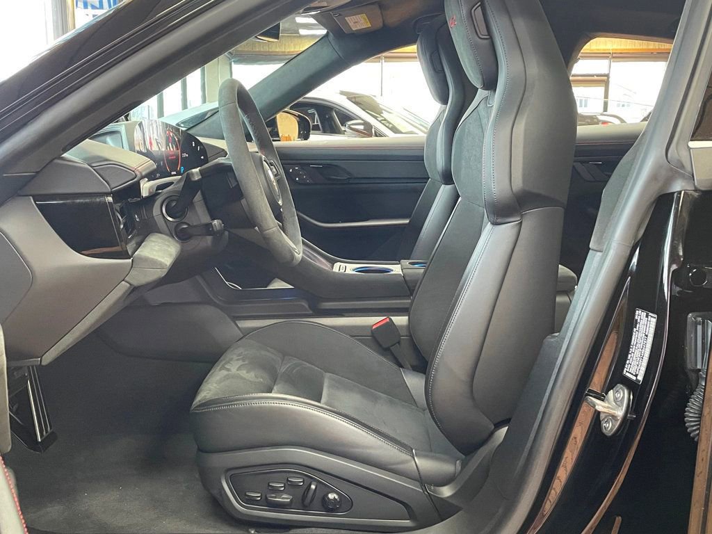 Used 2024 Porsche Taycan GTS image 11