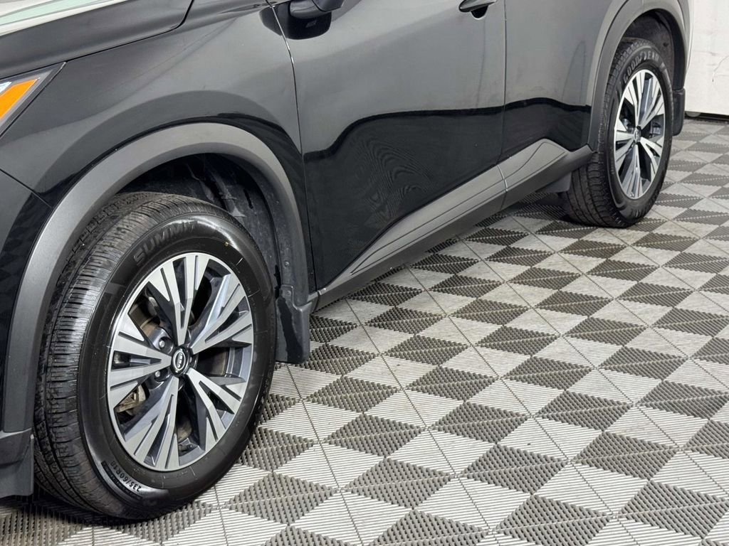 Used 2023 Nissan Rogue SV AWD/4WD image 13