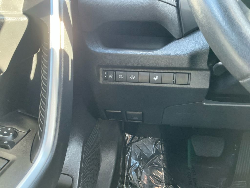 Used 2024 Toyota RAV4 XLE image 16