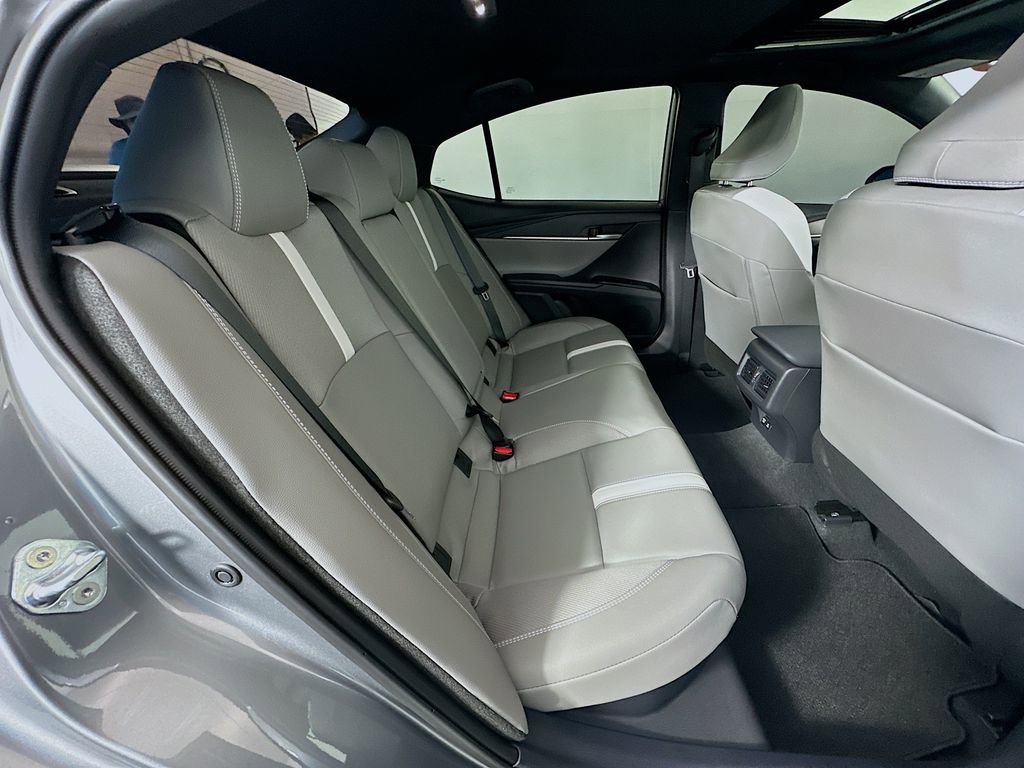 Certified 2025 Toyota Camry SE image 28