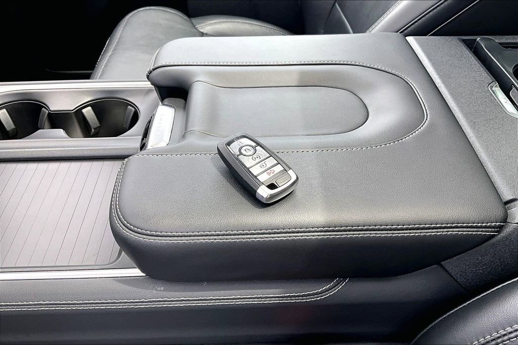 Used 2025 Ford Expedition Max Platinum AWD/4WD image 10