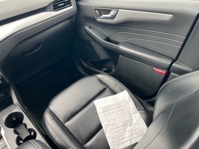 Used 2024 Ford Escape Platinum image 11