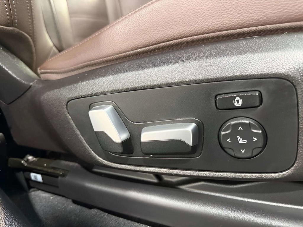 Used 2020 BMW X4 xDrive30i AWD/4WD image 14