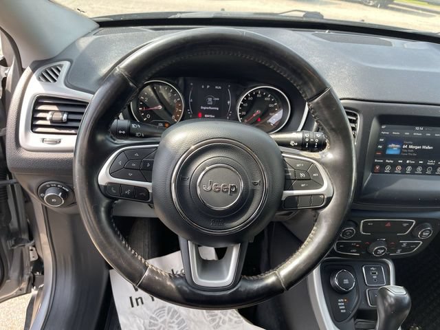 Used 2020 Jeep Compass Latitude w/ Cold Weather Group AWD/4WD image 14