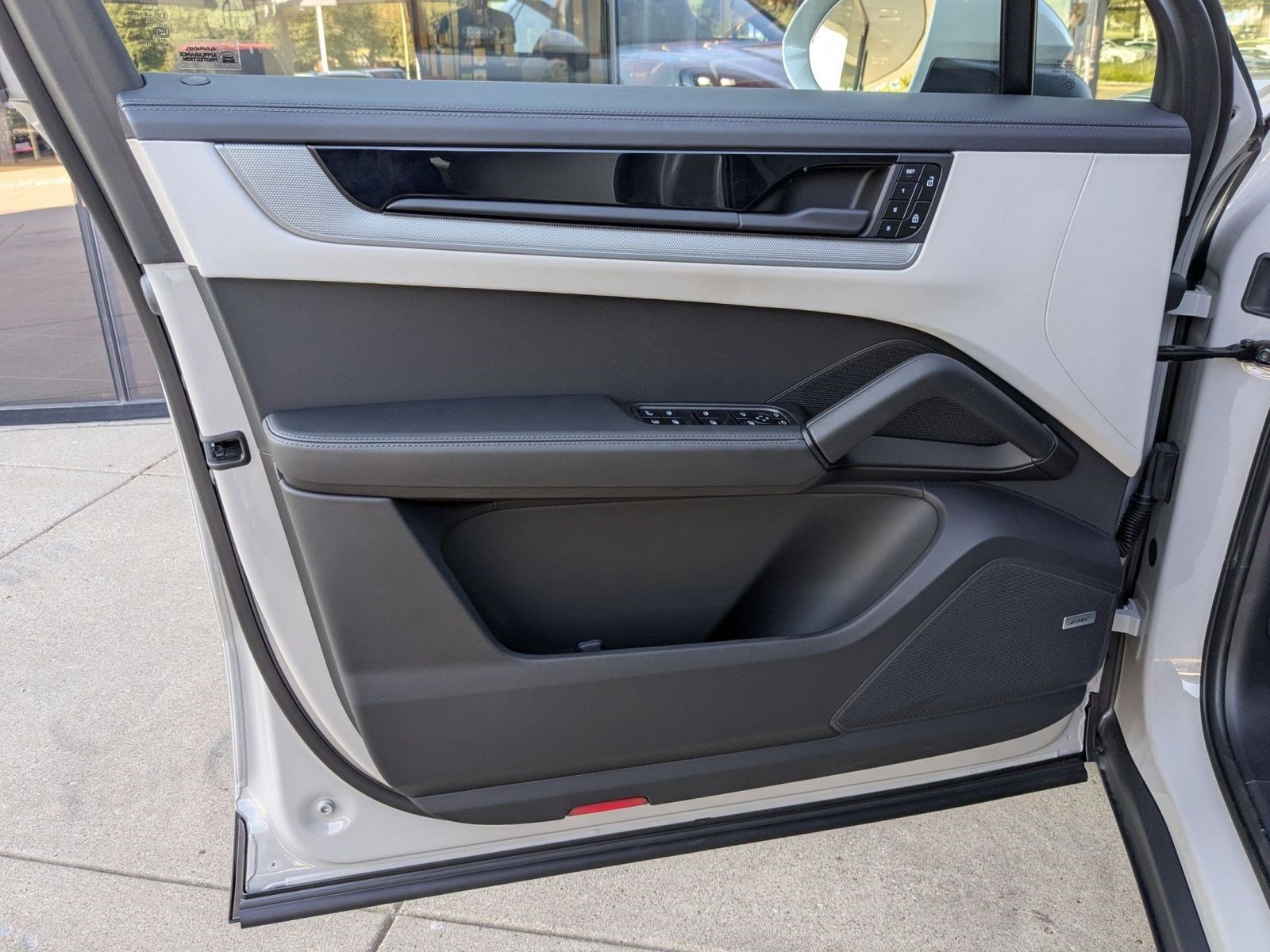 New 2026 Porsche Cayenne S image 13