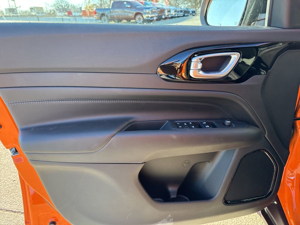 New 2026 Jeep Compass Latitude AWD/4WD image 10