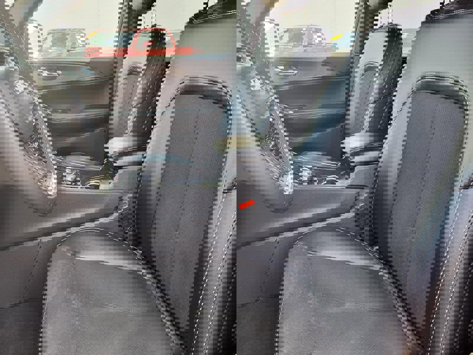 Used 2023 Jeep Grand Cherokee L Laredo image 3