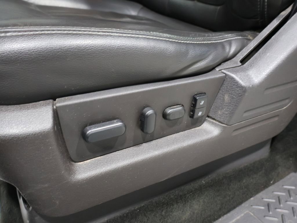 Used 2014 Ford F150 Lariat w/ Lariat Chrome Package image 13