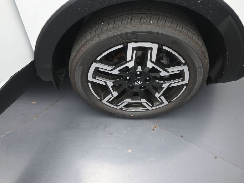 Used 2025 Hyundai Santa Cruz Limited image 37