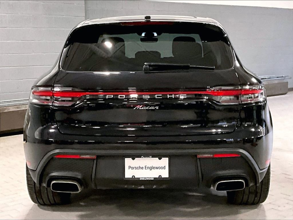 Used 2025 Porsche Macan image 9