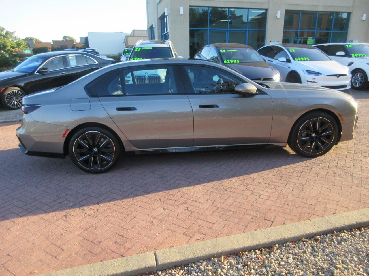 Used 2023 BMW 760i xDrive AWD/4WD image 86