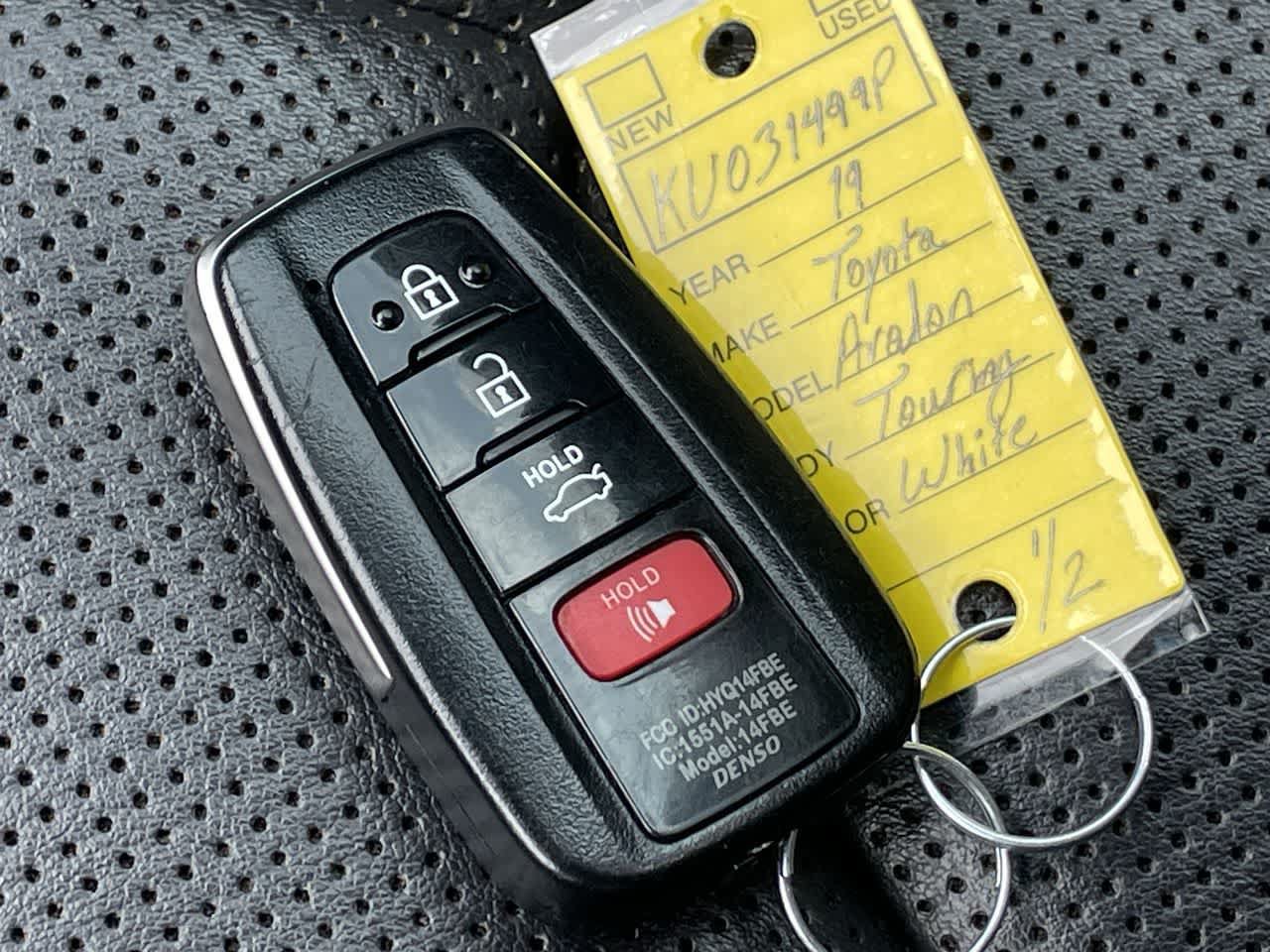 Used 2019 Toyota Avalon Touring FWD image 32