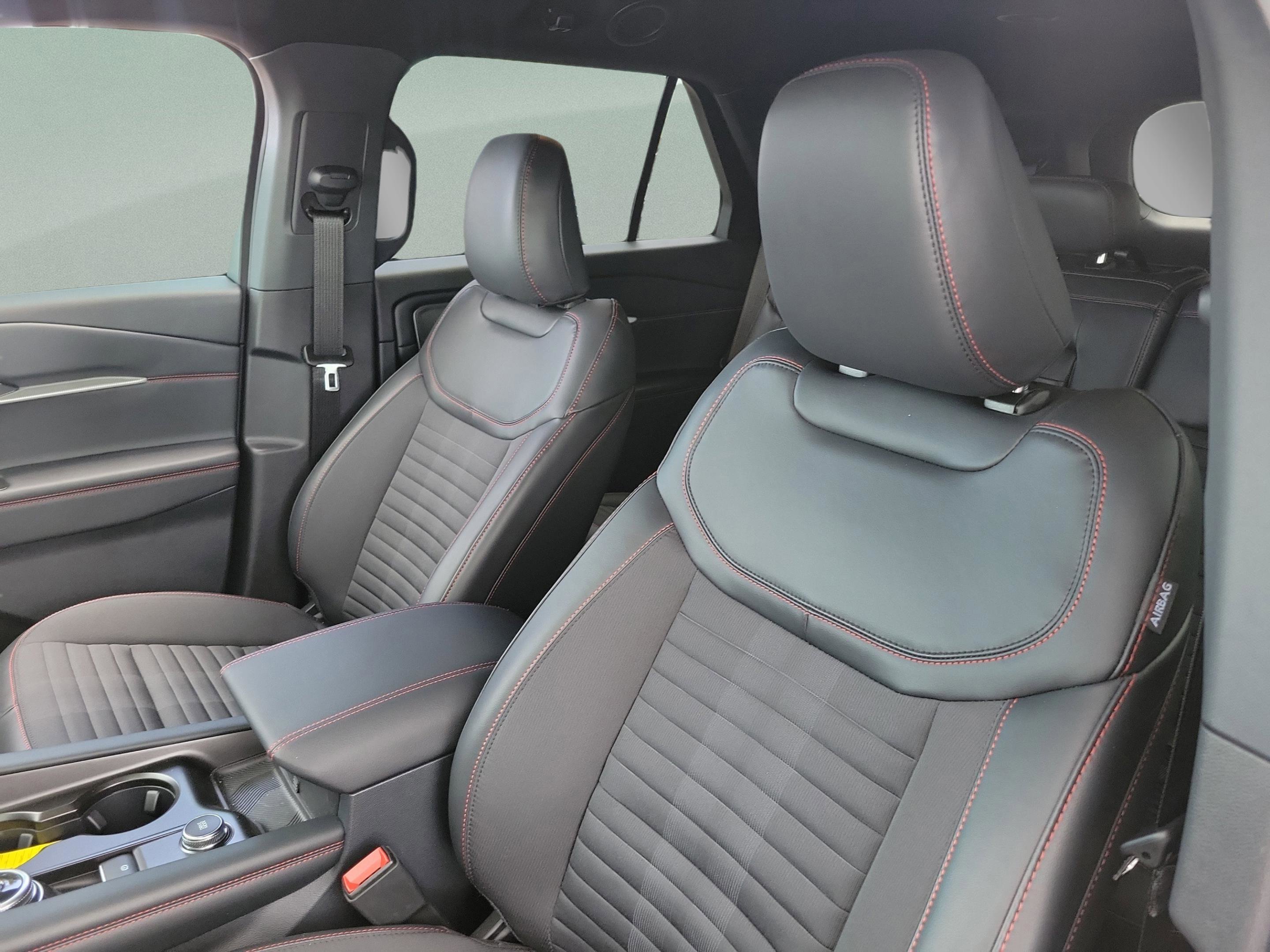 New 2026 Ford Explorer ST-Line w/ Premium Package image 12