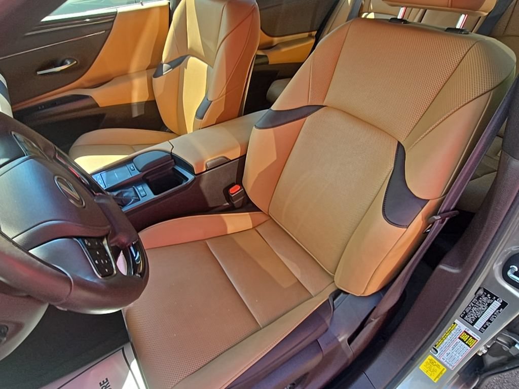 Used 2020 Lexus ES 300h w/ Premium Package FWD image 10