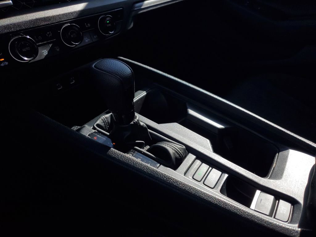 Certified 2024 Honda Accord EX image 29