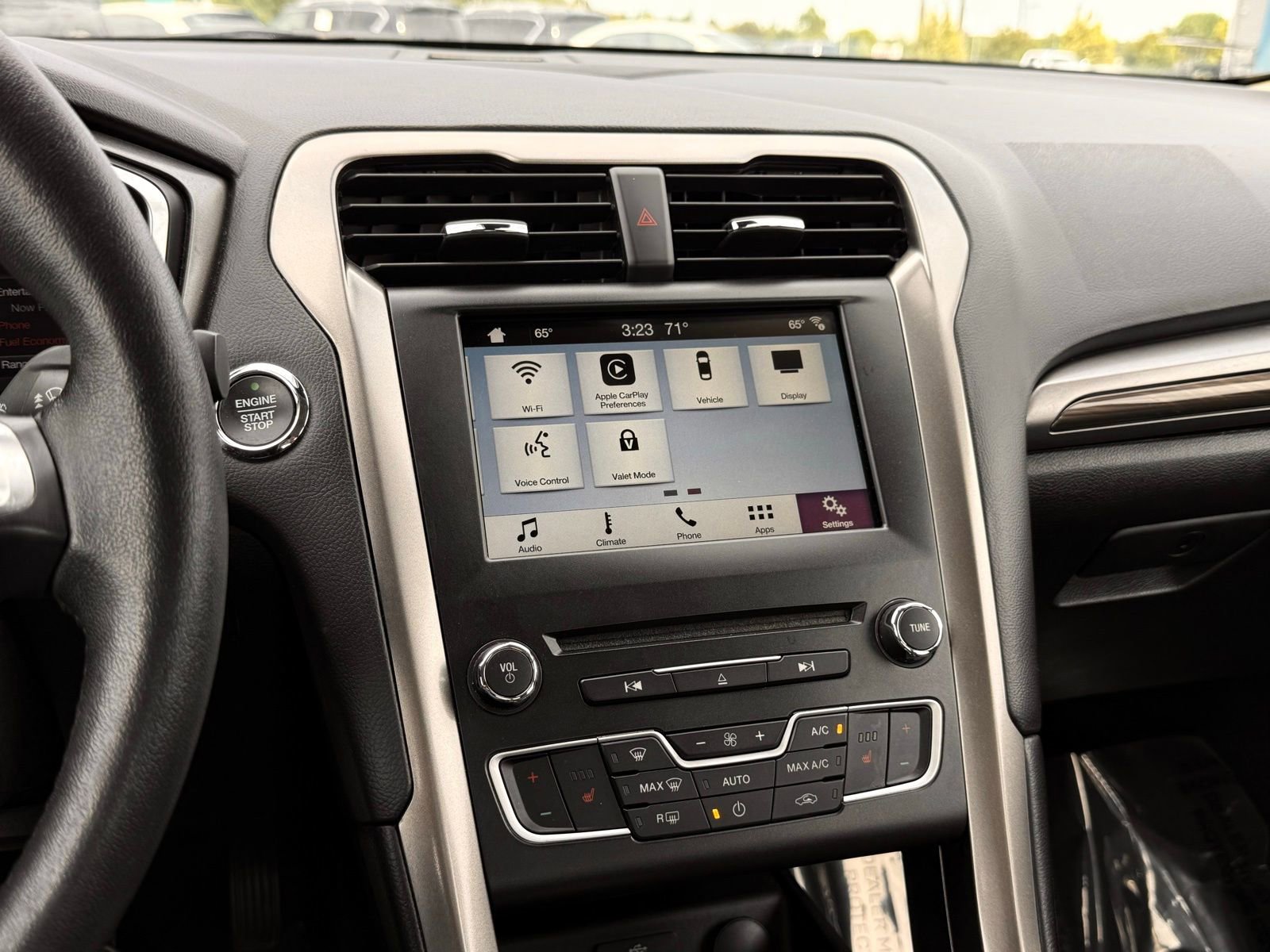 Used 2018 Ford Fusion SE w/ Equipment Group 602A FWD image 34