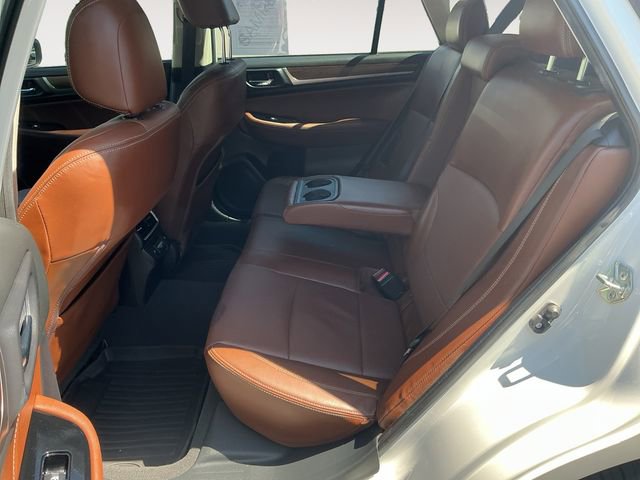 Used 2018 Subaru Outback 2.5i Touring AWD/4WD image 13