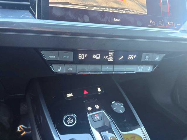 Used 2024 Audi Q4 e-tron Prestige w/ Black Optic Plus Package image 30