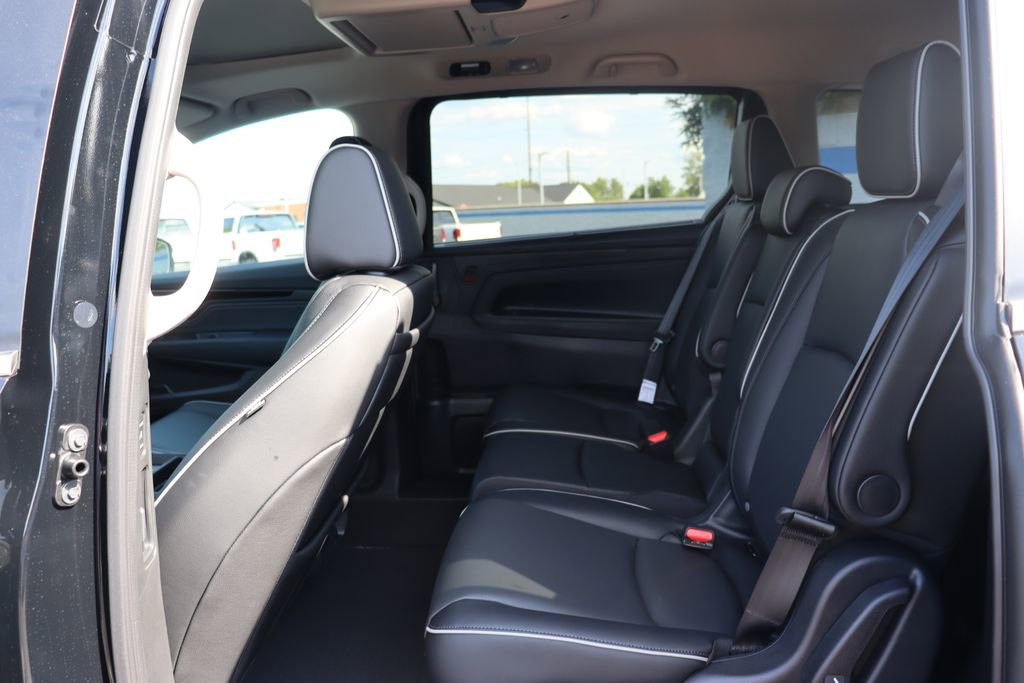 Used 2026 Honda Odyssey Touring image 11