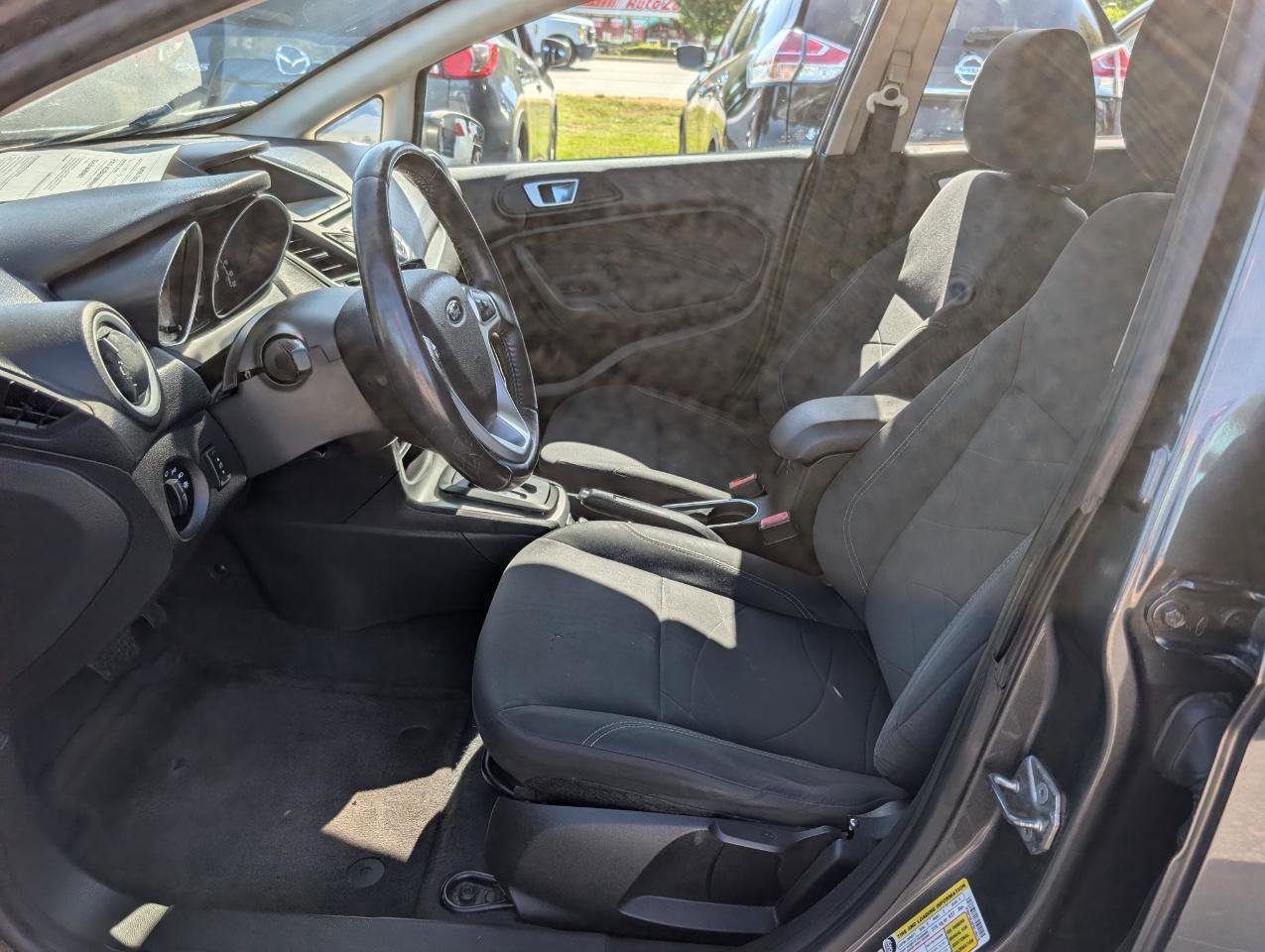 Used 2015 Ford Fiesta SE FWD image 13