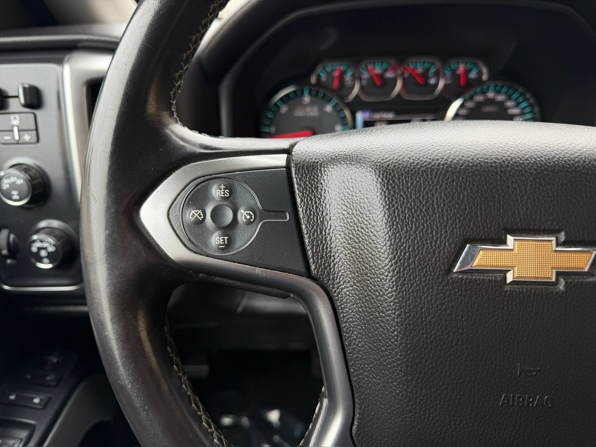 Used 2017 Chevrolet Silverado 1500 LT w/ All Star Edition AWD/4WD image 34