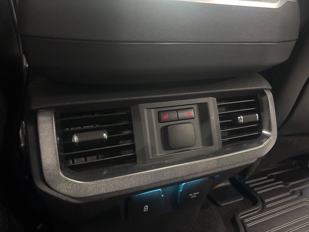 Used 2025 Ford F150 Platinum w/ Equipment Group 702A High image 32