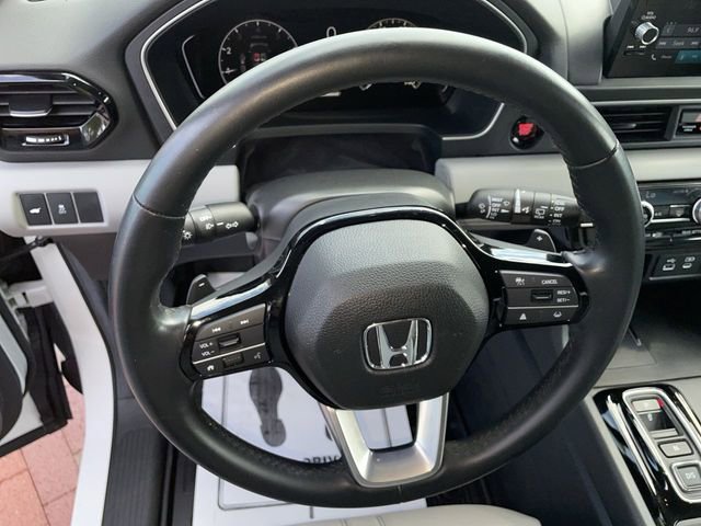 Used 2025 Honda Pilot EX-L image 12