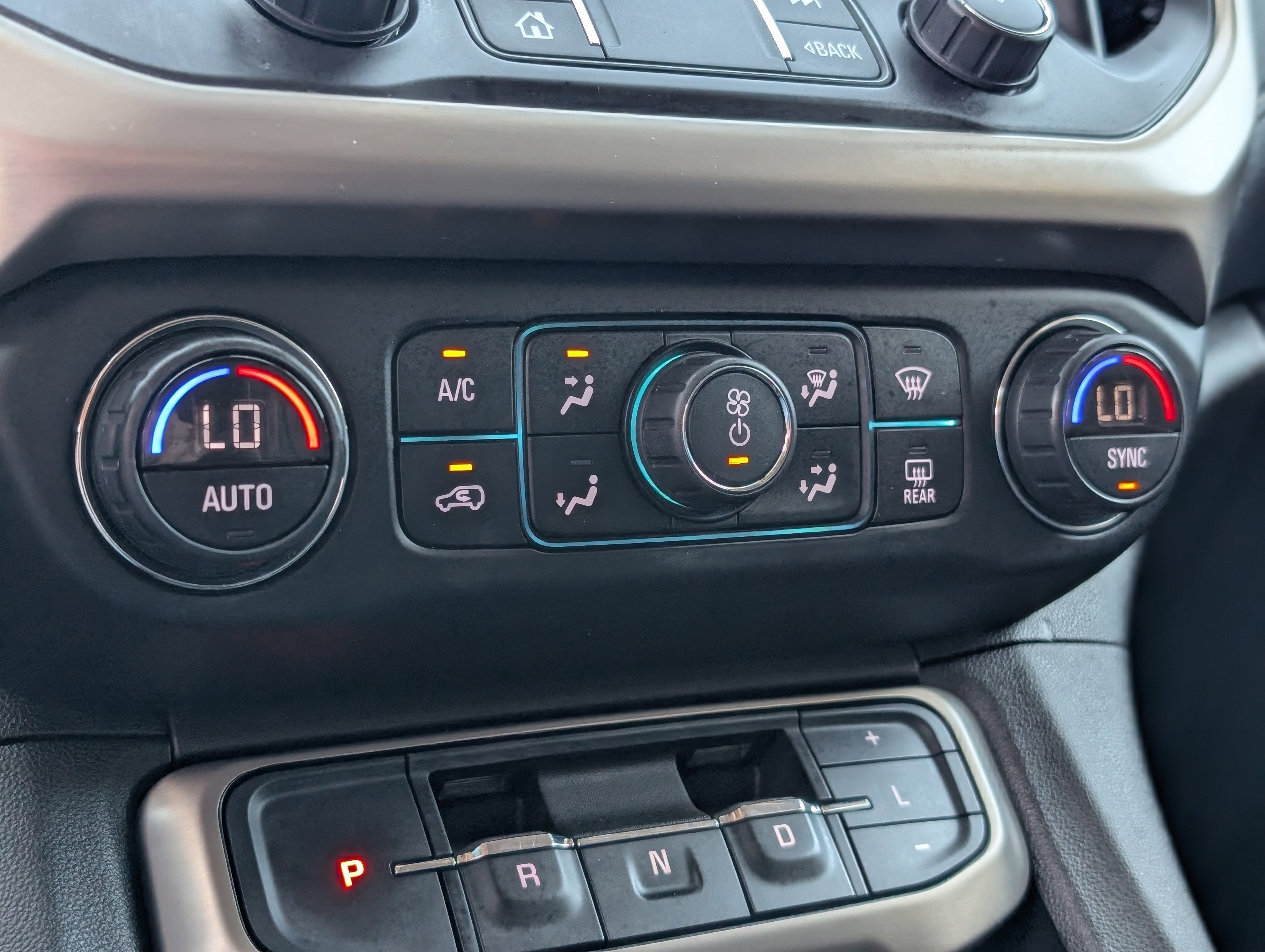 Used 2022 GMC Acadia Denali w/ Trailering Package image 22