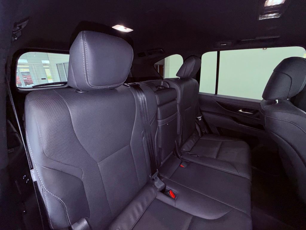 Used 2022 Lexus LX 600 4WD w/ Premium Package image 18