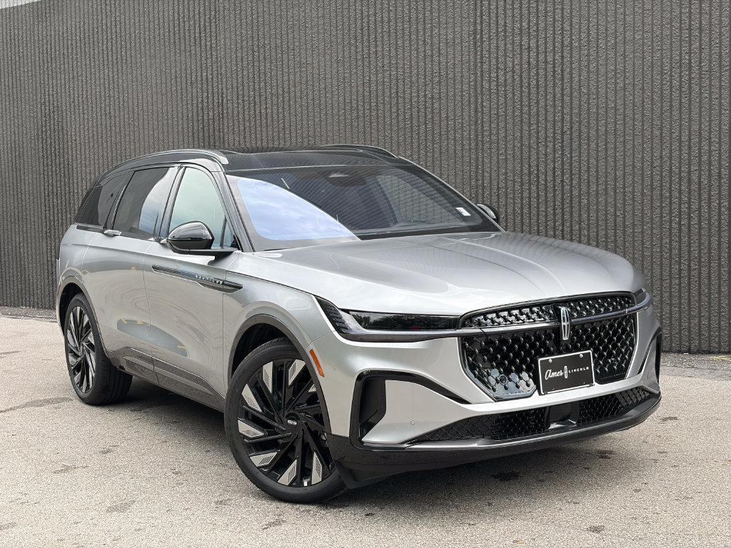 New 2026 Lincoln Nautilus Reserve w/ Jet Appearance Package AWD/4WD image 9