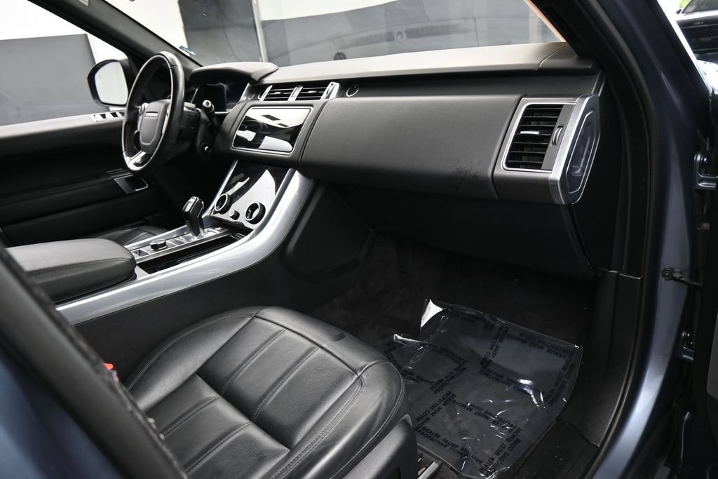 Used 2020 Land Rover Range Rover Sport SE AWD/4WD image 48