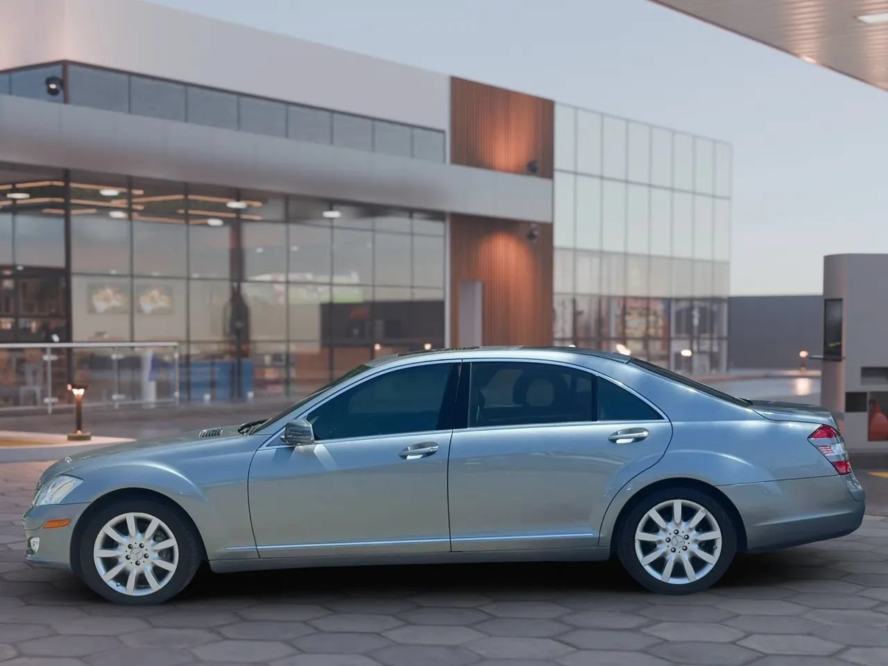 Used 2007 Mercedes-Benz S 550 image 3