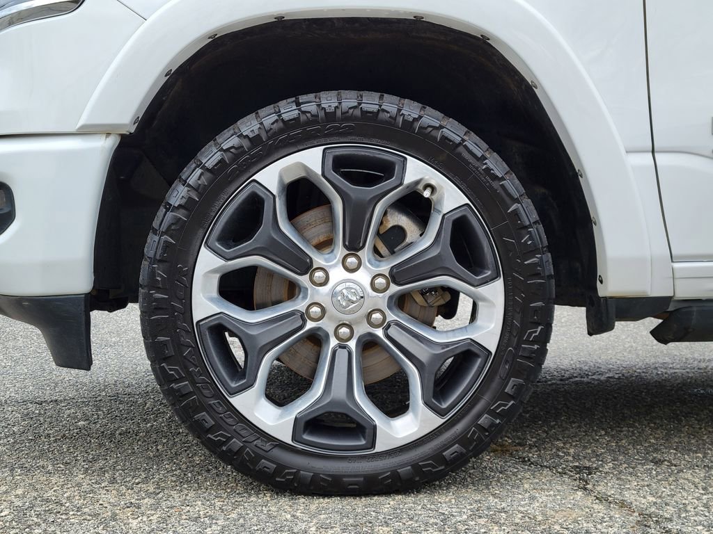 Used 2024 RAM 1500 Limited w/ Body Color Bumper Group image 10