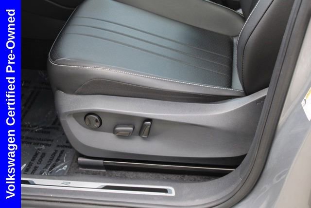 Used 2024 Volkswagen Tiguan SE R-Line image 17