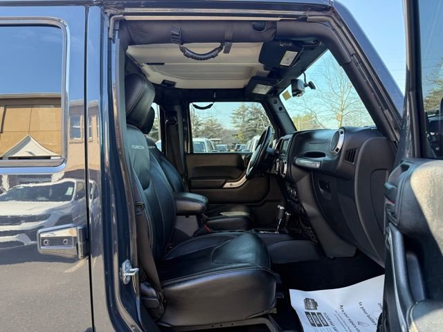 Used 2016 Jeep Wrangler Unlimited Rubicon image 29