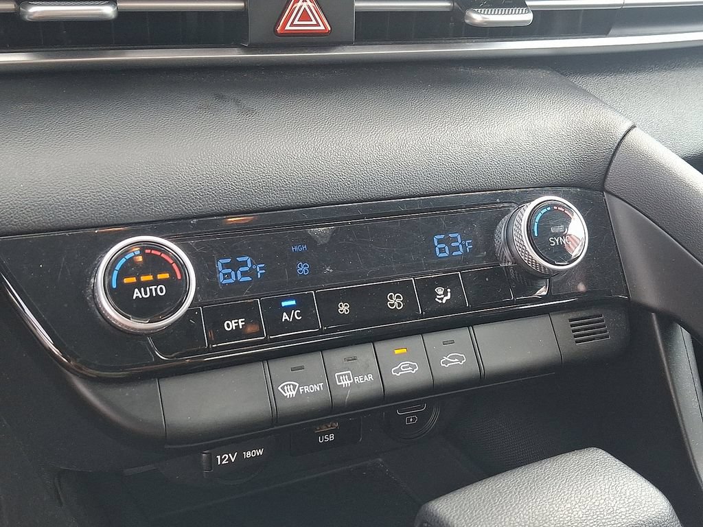 Used 2023 Hyundai Elantra SEL FWD image 16