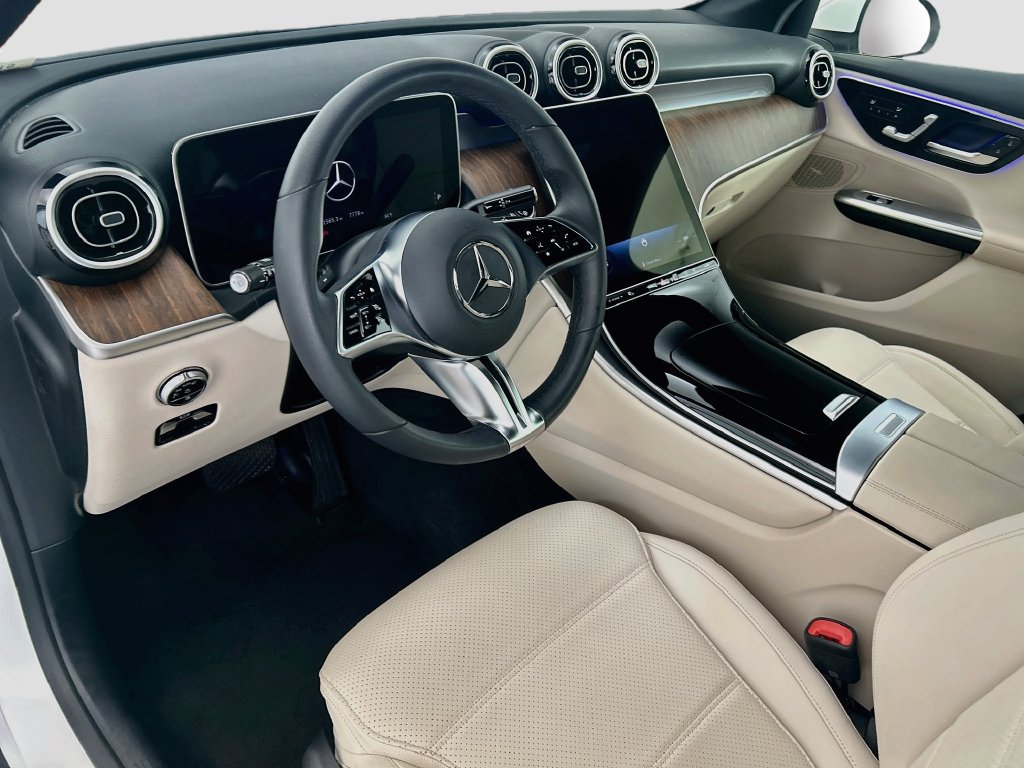 Certified 2026 Mercedes-Benz GLC 300 image 9