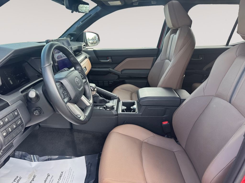 Used 2025 Toyota 4Runner Limited w/ Tow Technology Package image 9