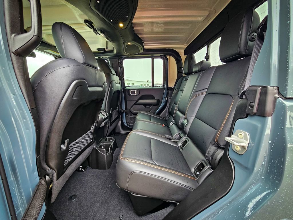 New 2026 Jeep Gladiator Sahara image 30