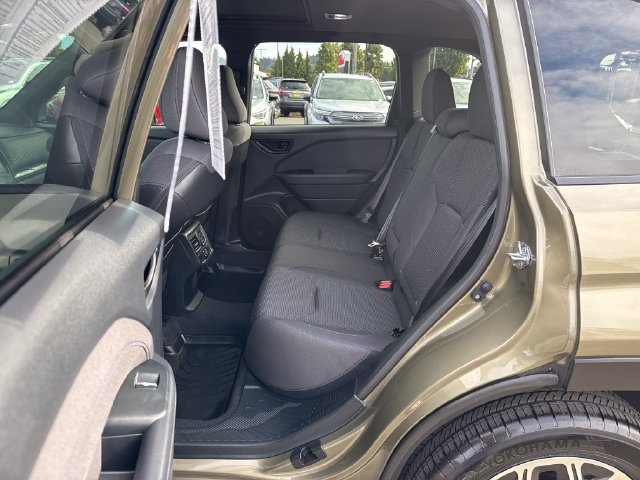 Used 2025 Subaru Forester Premium AWD/4WD image 13