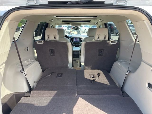 Used 2019 GMC Acadia Denali w/ Technology Package FWD image 15