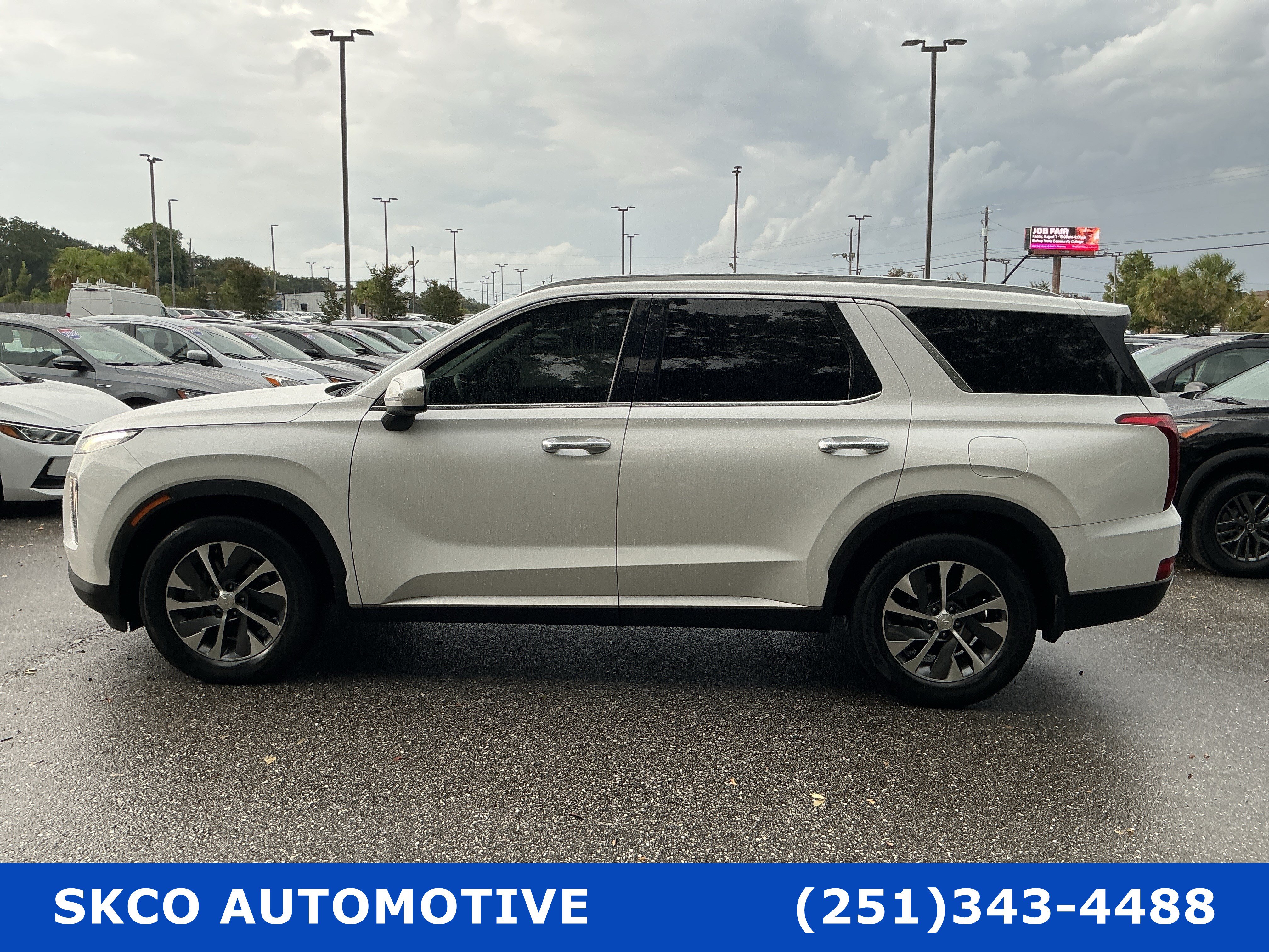 Used 2020 Hyundai Palisade SEL FWD image 2