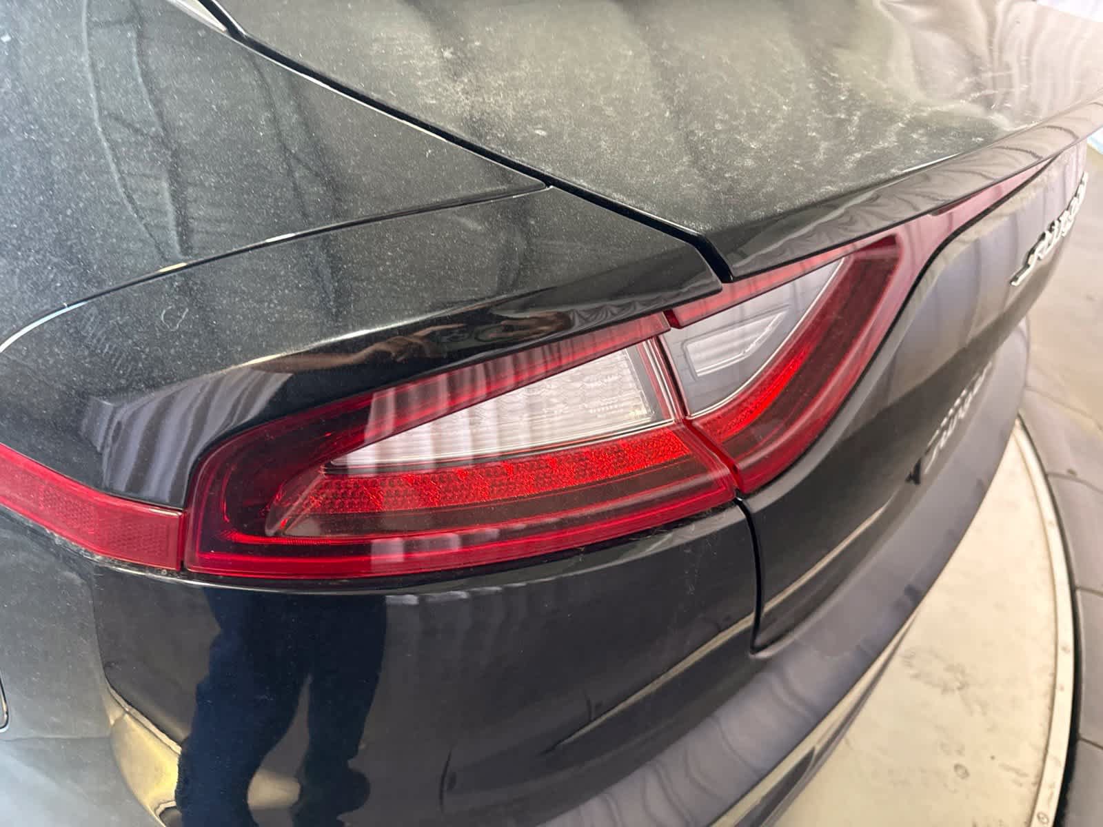 Used 2018 Kia Stinger Premium AWD/4WD image 12