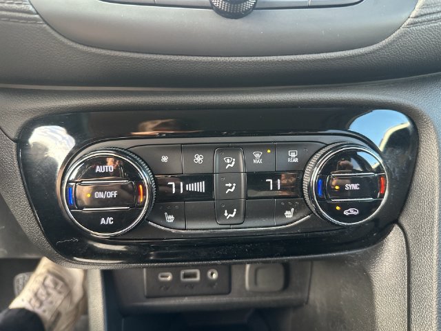 Used 2023 Buick Encore GX Select AWD/4WD image 24