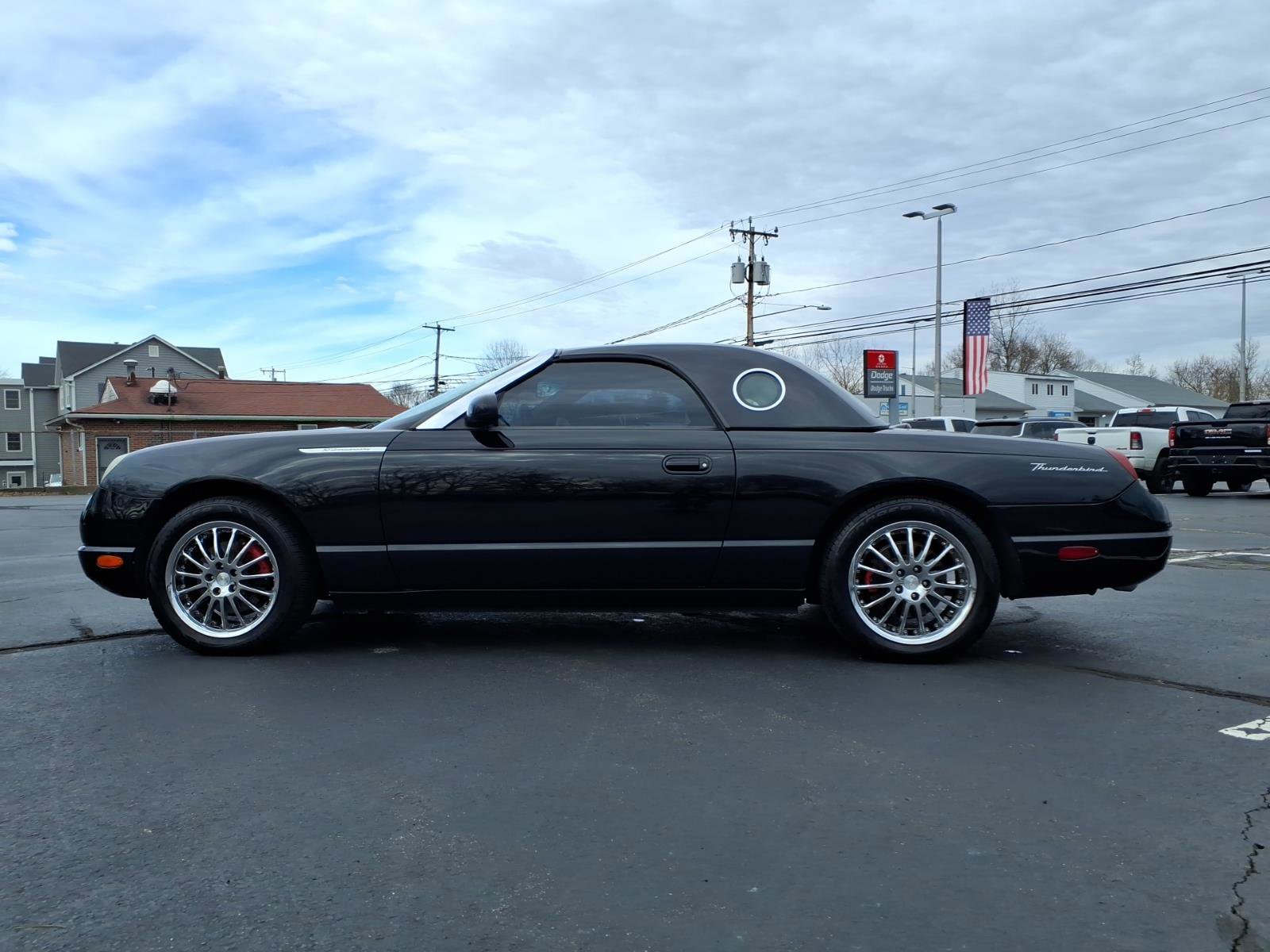 Used 2005 Ford Thunderbird Deluxe image 6